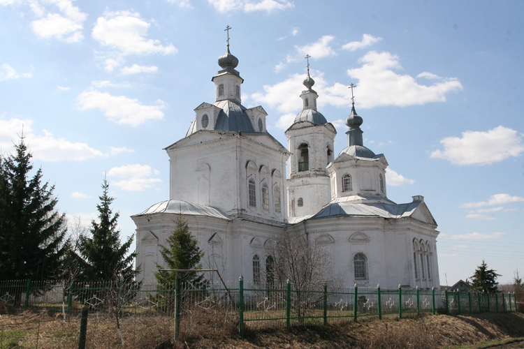 Успенская церковь в селе Бортсурманы. Фото Б. Поварова