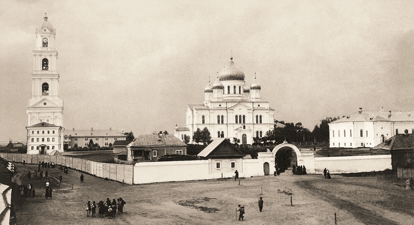 Вид Серафимо-Дивеевского монастыря с южной стороны. Фото 1903 г.