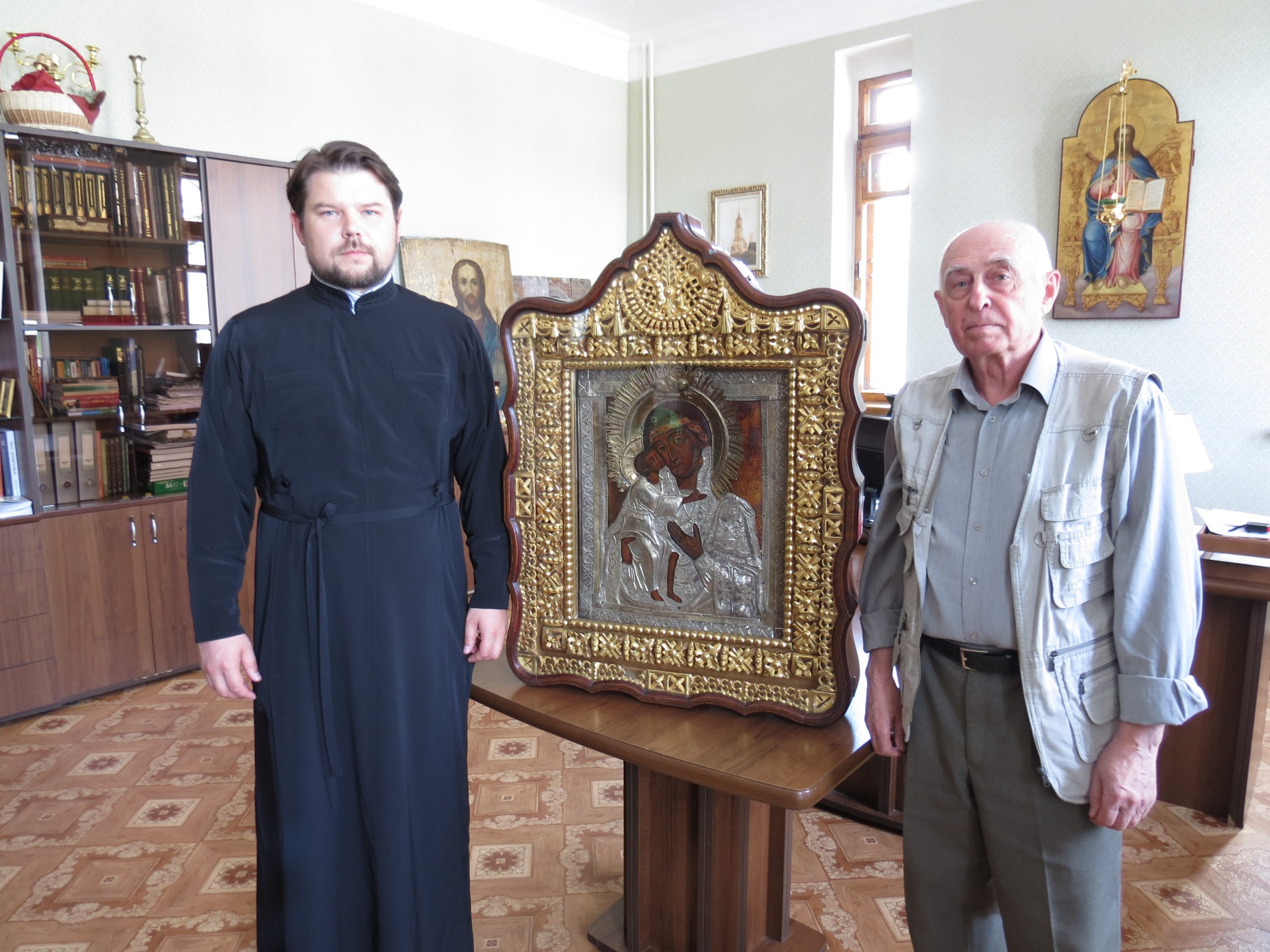 В дар Карповской церкви передана старинная Феодоровская икона Пресвятой  Богородицы - Нижегородская МитрополияНижегородская Митрополия