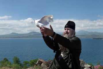 12 июля. Монастырь Севанаванк. Армения (фото Алексея Козориза)