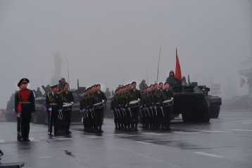 9 мая. Военный парад, посвященный 72-й годовщине Победы в Великой Отечественной войне (фото Алексея Козориза)