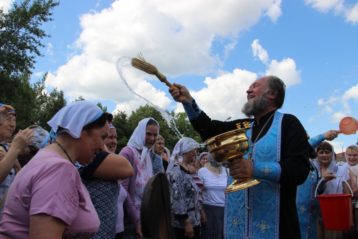 21 июля. Традиционный городской крестный ход в Дзержинске (фото Натальи Уваровой)