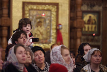 12 января. Во время Рождественского хорового собора в Александро-Невском кафедральном соборе (фото Алексея Козориза)