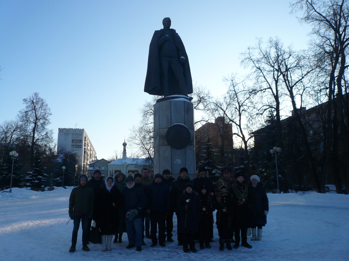 Памятник Нестерову в Нижнем Новгороде