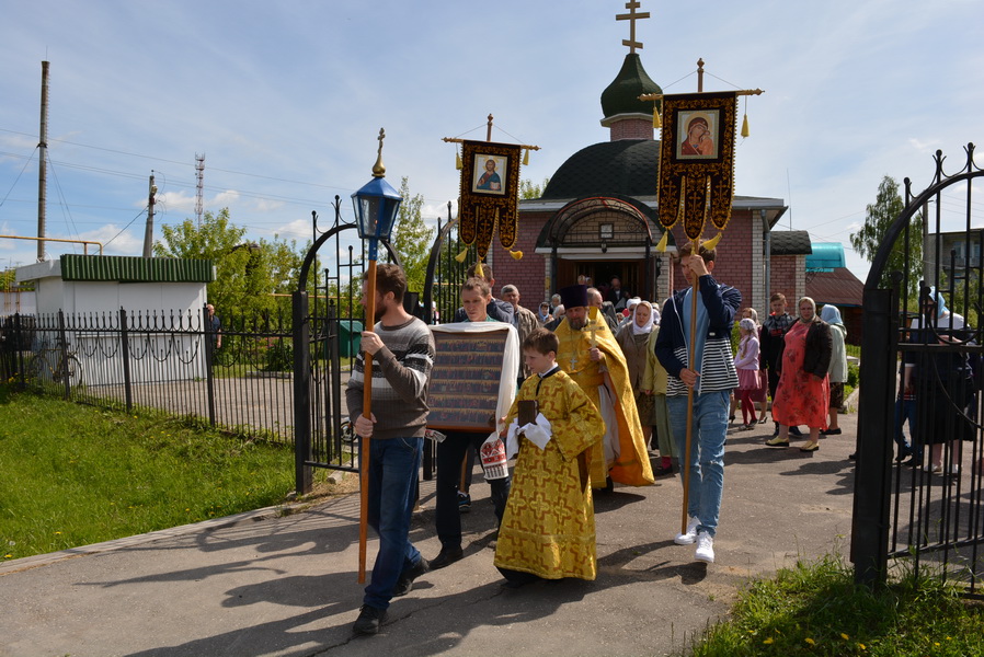 Погода в сухобезводном. Поселок Сухобезводное. Церковь Сухобезводное. Сухобезводное Нижегородская область. Церковь всех святых Сухобезводное.