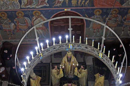 18 ноября. Божественная литургия на подворье Серафимо-Дивеевского монастыря в Москве (фото Алексея Козориза)