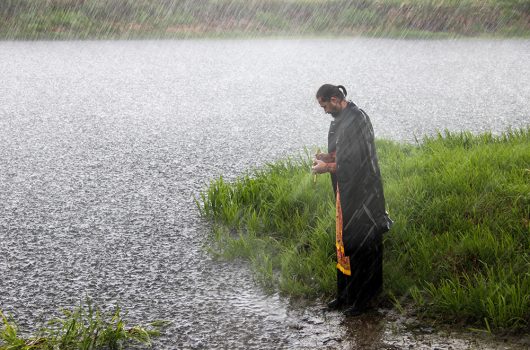 22 мая. Освящение воды на реке Теше (фото Николая Жидкова)