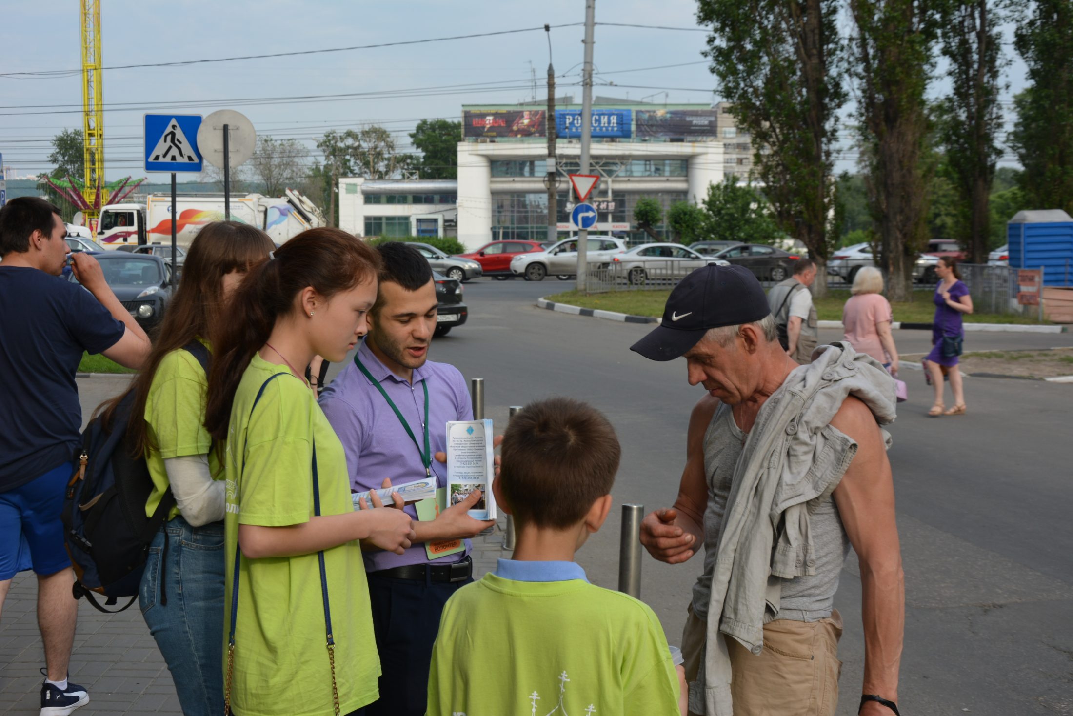 Во Всемирный день отказа от курения в Молитовском благочинии Нижнего  Новгорода прошла акция «Брось сигарету! Возьми конфету!» - Нижегородская  МитрополияНижегородская Митрополия