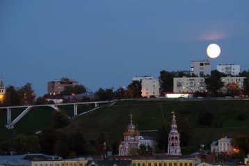 11 сентября. Вид на Строгановскую церковь (фото Алексея Козориза)