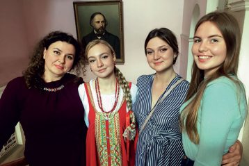 Выпускница «Прялицы» Лиля Большакова сдала творческий экзамен в консерваторию на 100 баллов