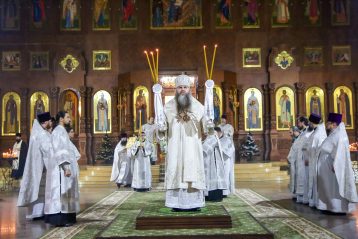 6 января. Во время Божественной литургии в Никольском соборе Нижнего Новгорода (фото Александра Чурбанова)