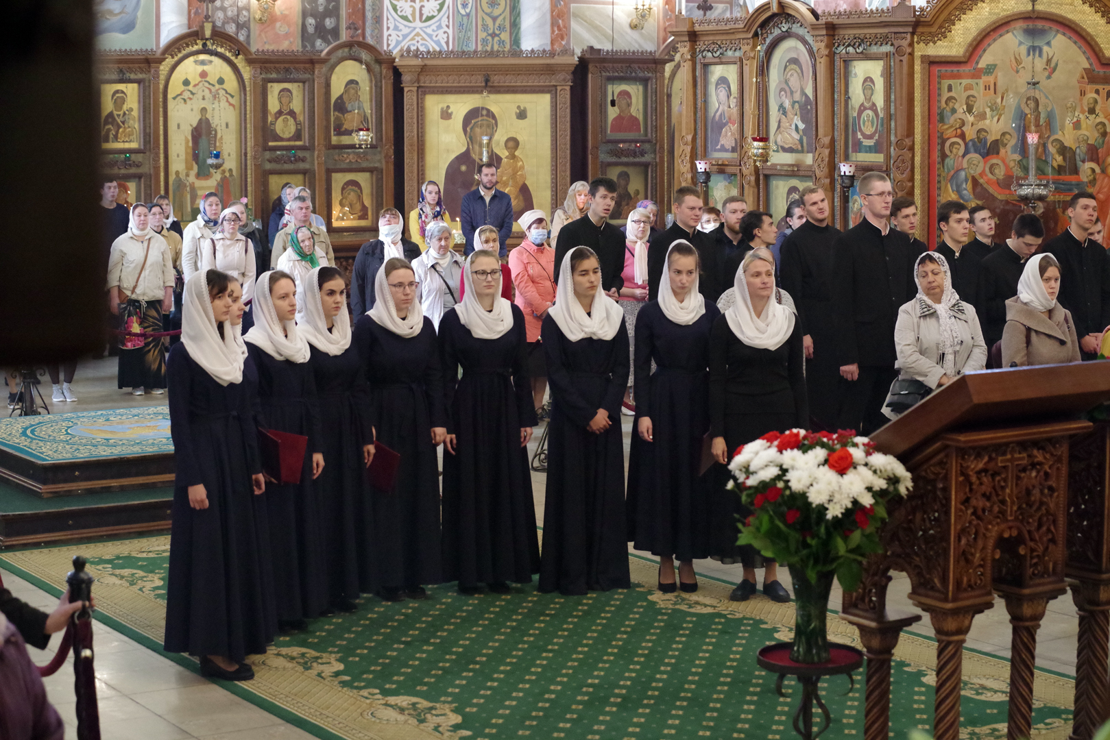 Процесс богослужения в Новгороде