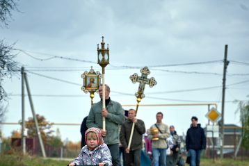 14 октября. Крестный ход из Безводного к Покровской часовне в деревне Михальчиково (фото Кстовского благочиния)