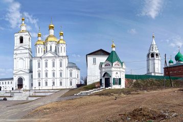 16 апреля. Арзамасский Спасо-Преображенский мужской монастырь (фото Алексея Козориза)