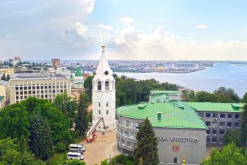 12 июня. Колокольня Нижегородского кремля (фото Александра Фролова)