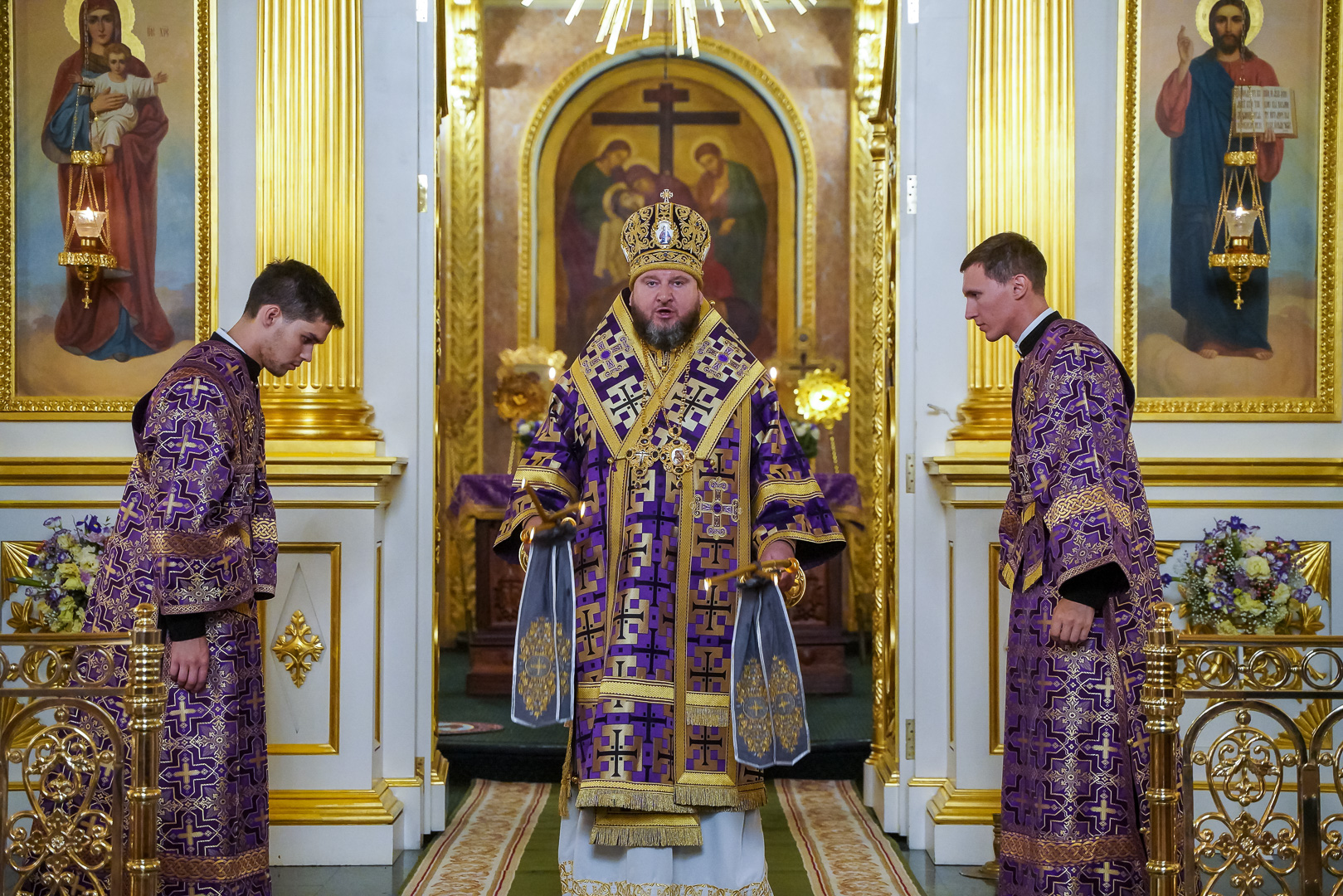 Служба в староярмарочном соборе нижний новгород. Староярмарочный собор Нижний Новгород расписание богослужений. Богослужение на Великий пост в Староярмарочном соборе н.Новгород. Нижегородская епархия Староярмарочный собор расписание служб. 200 Лет староярморочному собор н. Новгород.