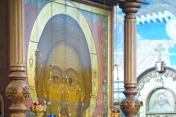 7 октября. В Александро-Невском кафедральном соборе (фото Александра Чурбанова)