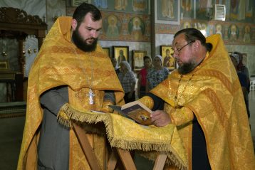 В Никольском соборе Нижнего Новгорода торжественно встретили икону святой блаженной Матроны Московской с частицей мощей