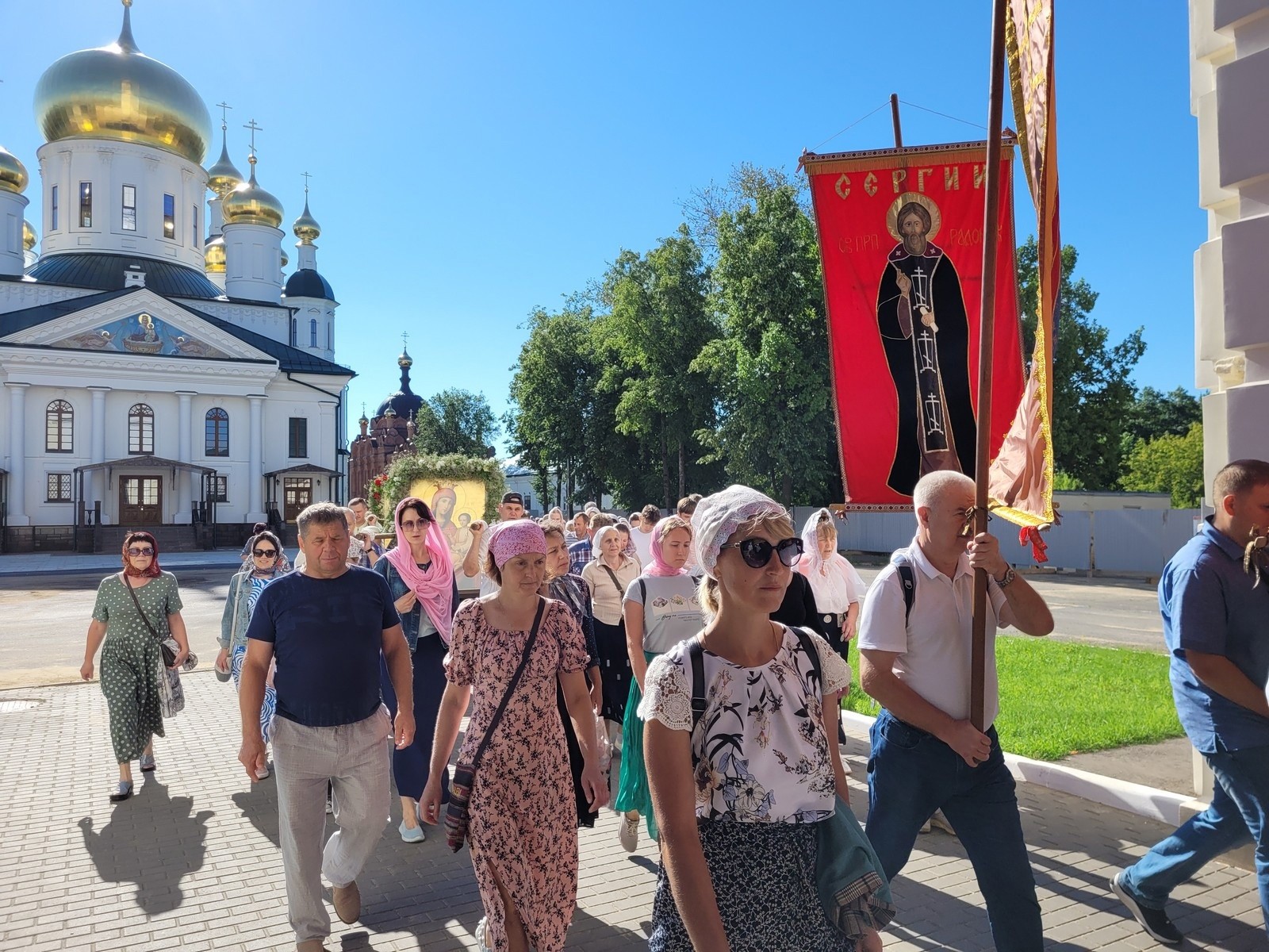 Состоялся 25-й крестный ход из Сарова в Дивеево, приуроченный ко дню памяти  преподобного Серафима Саровского - Нижегородская МитрополияНижегородская  Митрополия