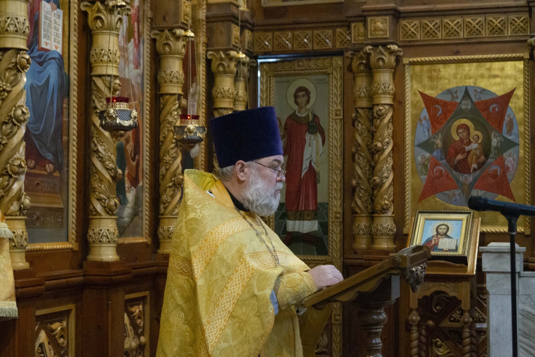 Староярмарочный собор Нижний Новгород священники. Спасо Преображенский собор внутри Хабаровск Нижний. Спасо-Преображенский собор Нижний Новгород старый собор.