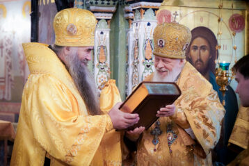 27 ноября. Митрополит Георгий и епископ Августин (фото Глеба Пушменкова)
