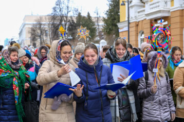 15 января. Традиционное святочное шествие (фото Кирилла Баркова)
