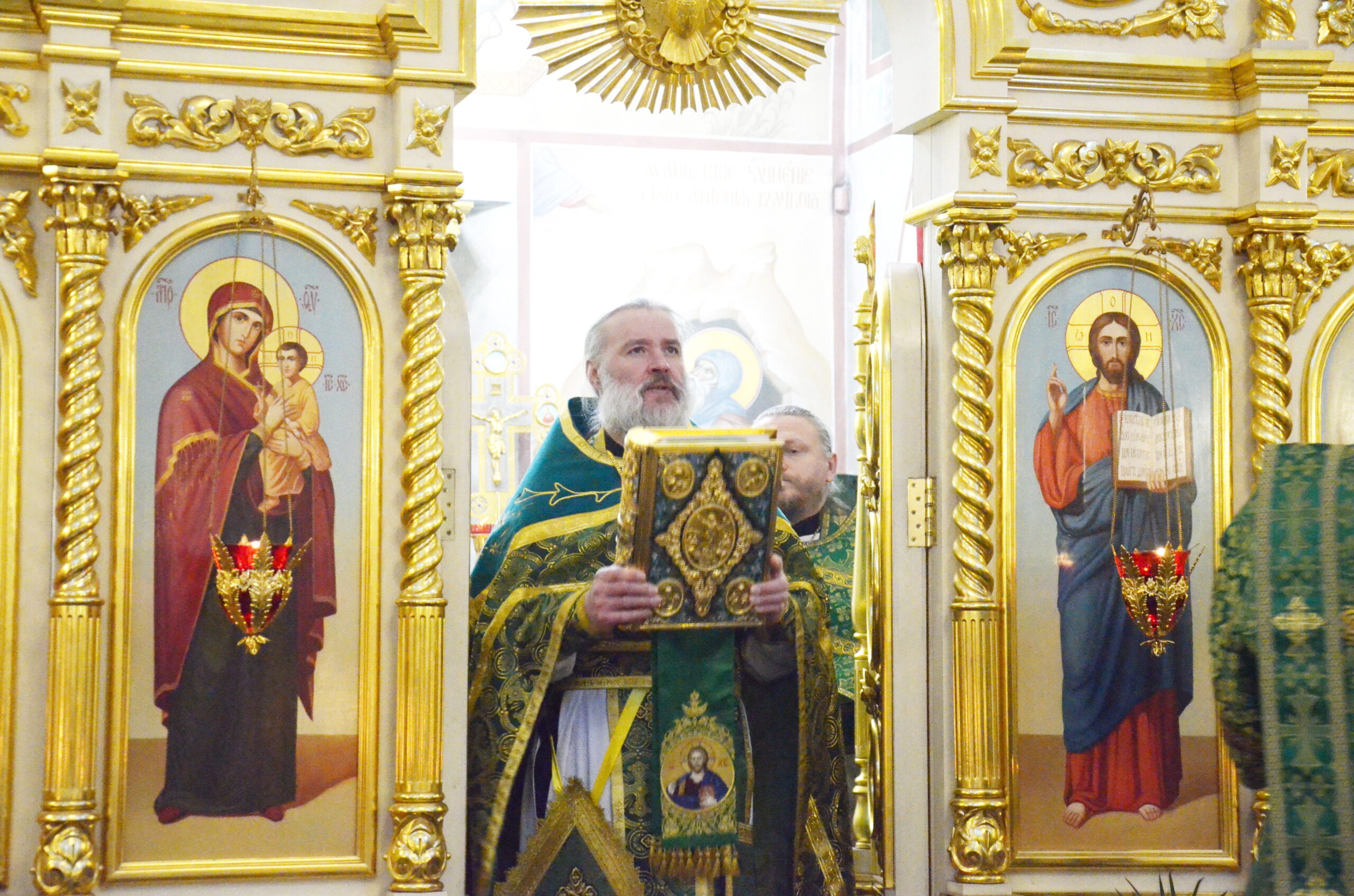 Храм антония дзержинск. Митрополит Волоколамский Антоний. Мощи Святого Антония Великого. Преподобного Антония Великого 356 г. Благочинные Пермской епархии с фотографиями.