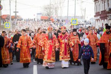 16 апреля. Традиционный Пасхальный крестный ход (фото Глеба Пушменкова)