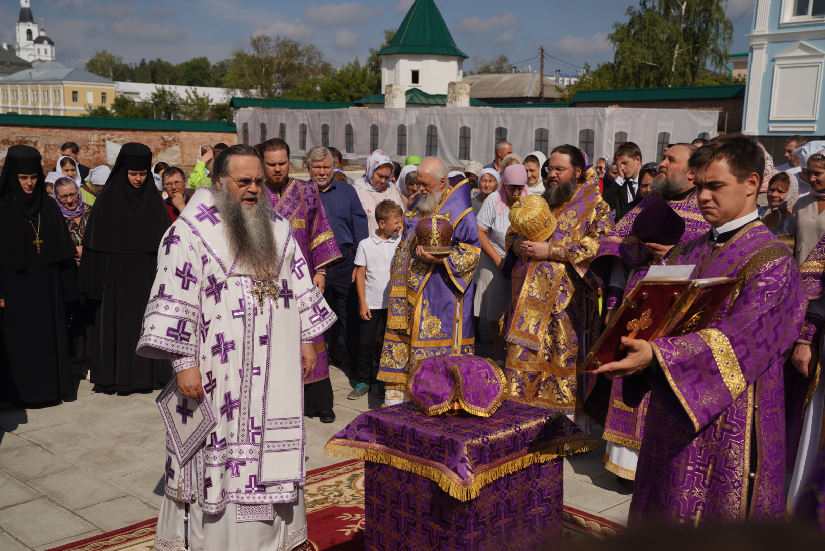 Митрополит Георгий совершил Великое освящение Спасо-Преображенского собора  в Арзамасе | 14.08.2023 | Нижний Новгород - БезФормата