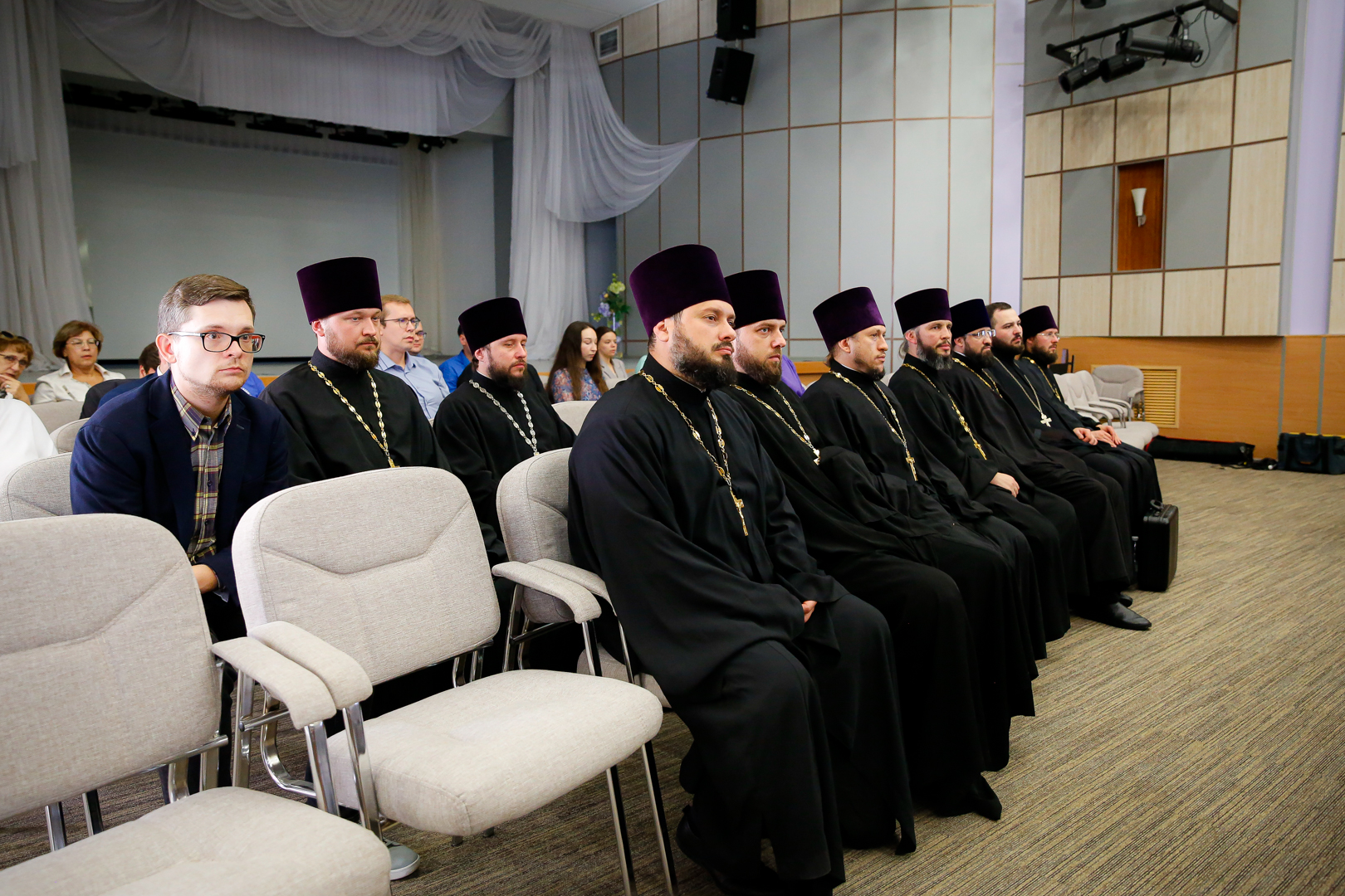 В Сарове прошло заседание духовно-научного центра - Нижегородская  МитрополияНижегородская Митрополия