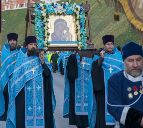 4 ноября. Крестный ход с Казанской иконой Божией Матери (фото Николая Рахматулина)