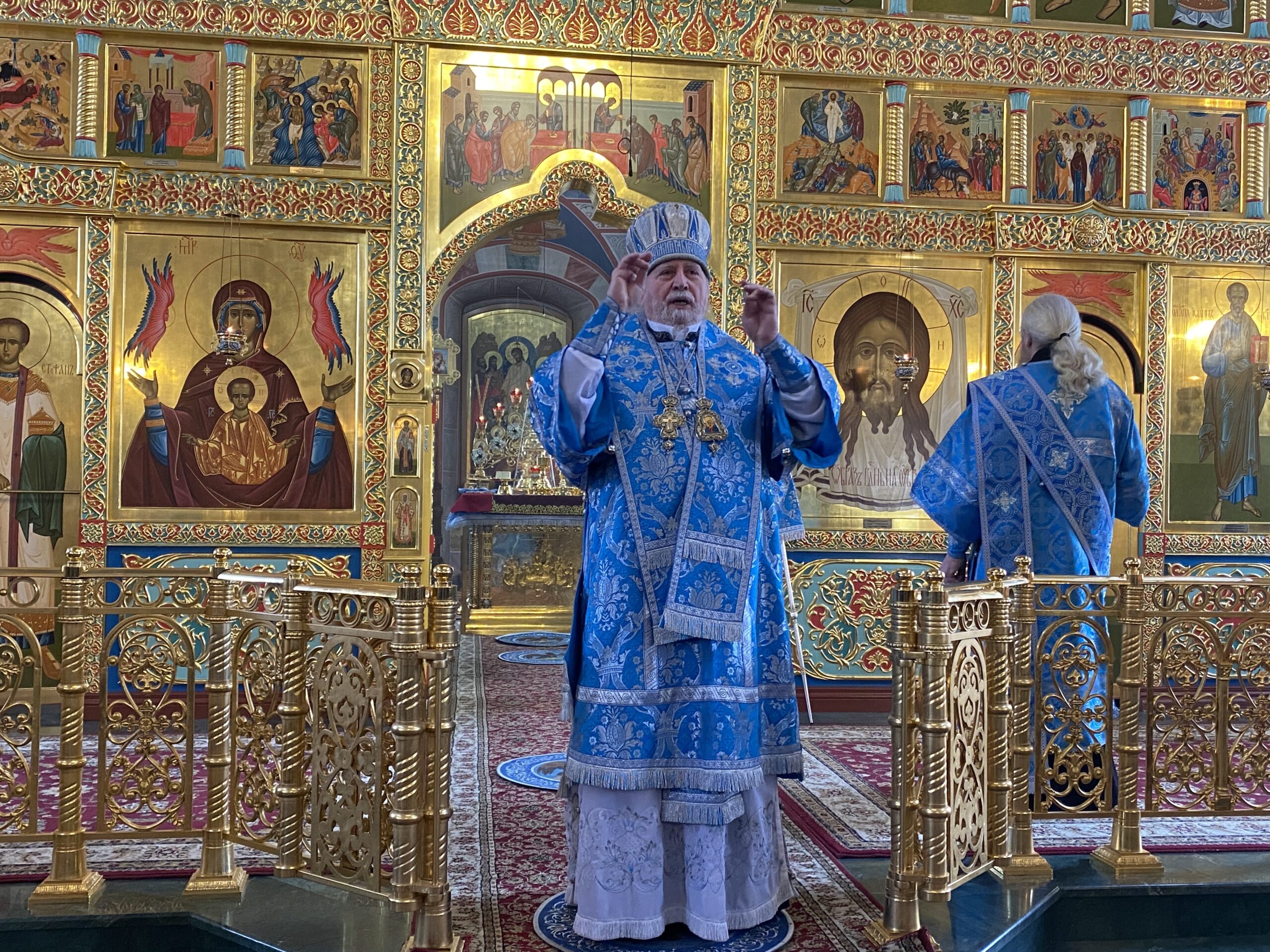 Епископ Балахнинский Илия возглавил Божественную литургию в храме в честь  Знамения Божией Матери города Бор - Нижегородская МитрополияНижегородская  Митрополия