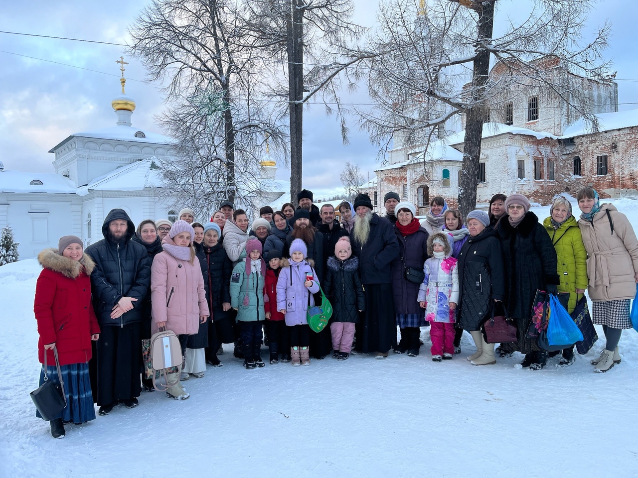 Воспитанники воскресной школы при храме в честь иконы Пресвятой Богородицы  «Нечаянная Радость» посетили Белбажский Троицкий монастырь - Нижегородская  МитрополияНижегородская Митрополия