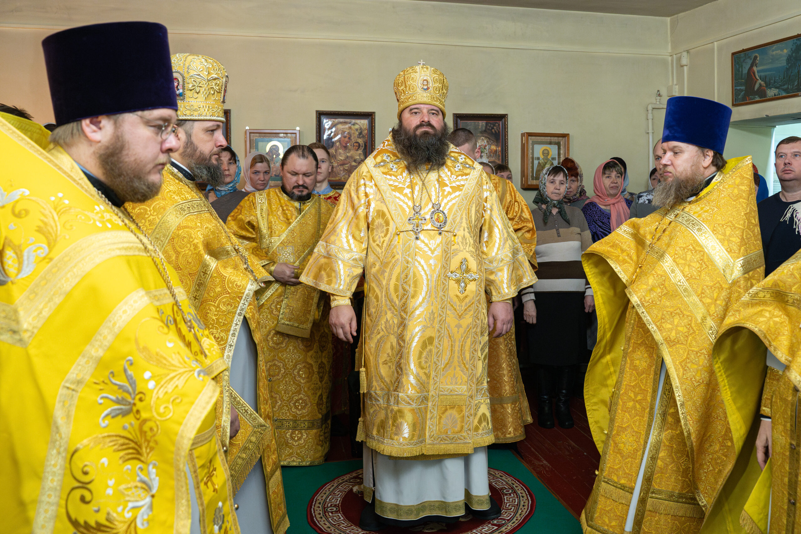 В день памяти преподобного Максима Исповедника епископ Городецкий и  Ветлужский Парамон совершил Божественную литургию - Нижегородская  МитрополияНижегородская Митрополия