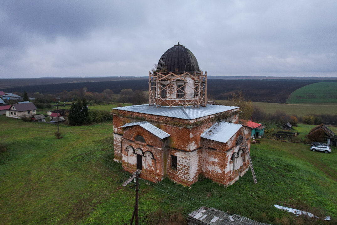 Храм в честь Воскресения Христова. Пильнинский район, с. Мальцево